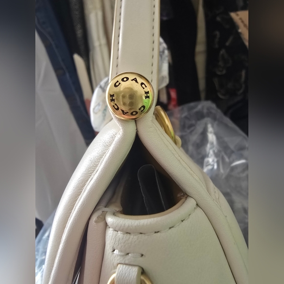 Timeless Coach Willis Limited Edition Handbag - Picture 12 of 16